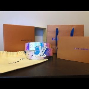 Louise Vuitton LV shape monogram belt prism